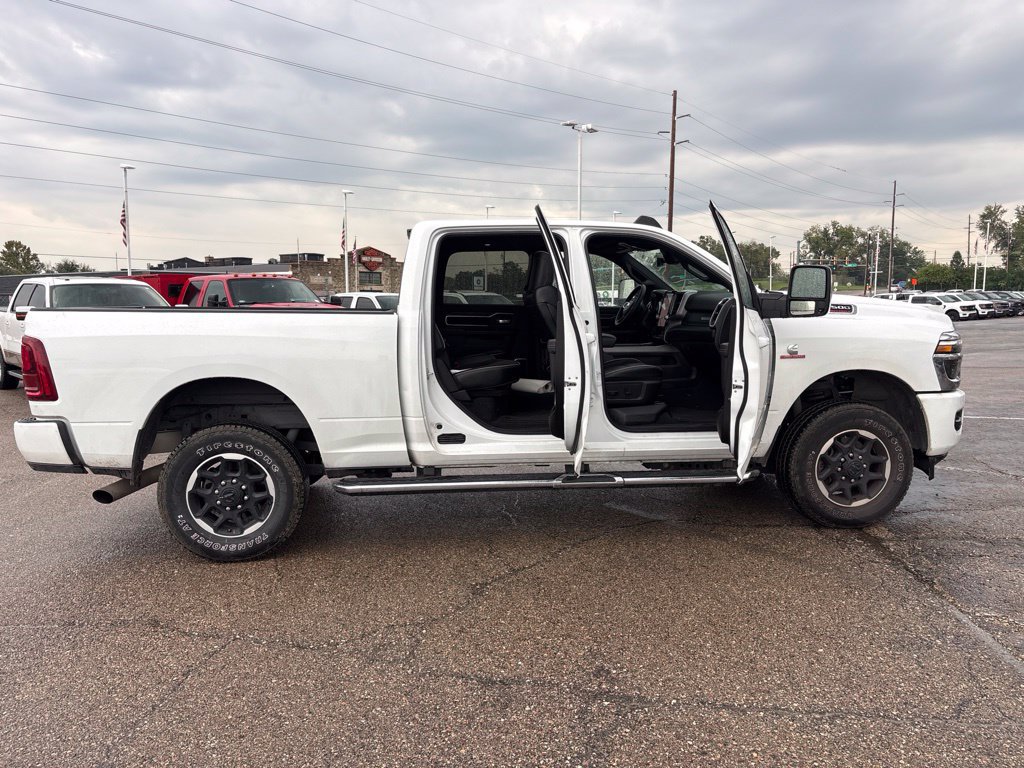 Used 2025 RAM 2500 Laramie AWD/4WD image 8