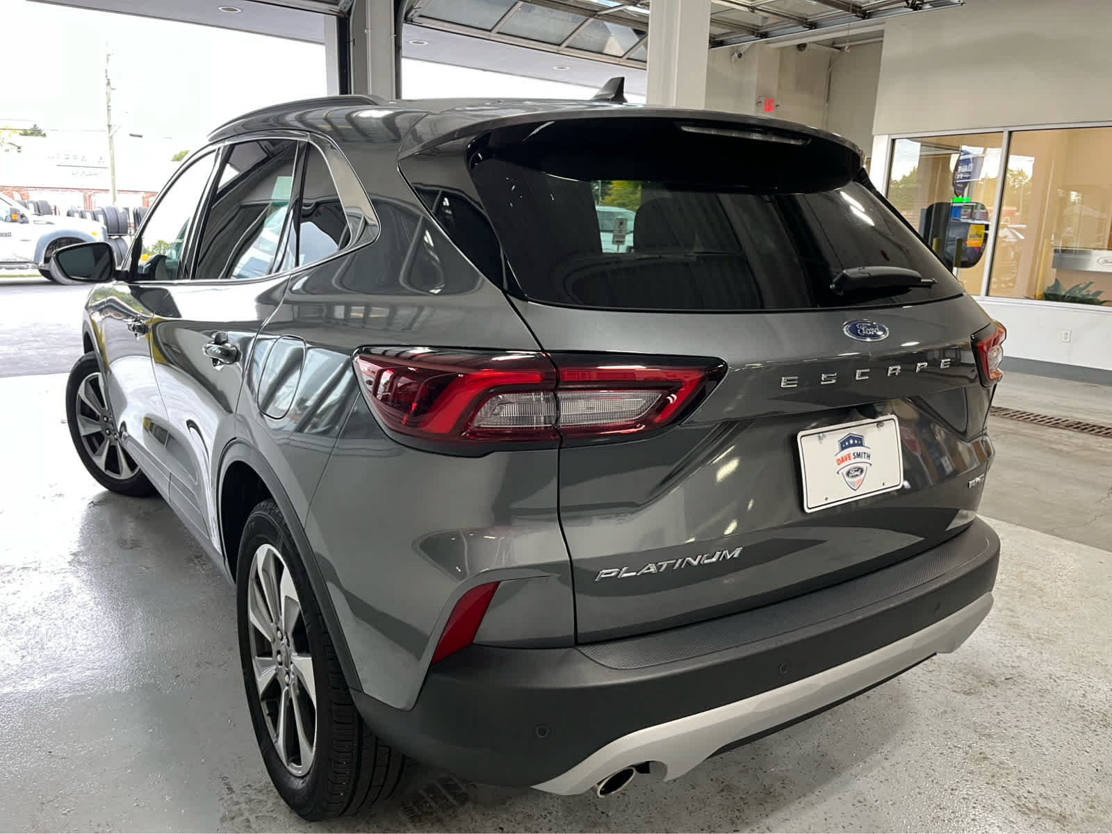 Certified 2023 Ford Escape Platinum AWD/4WD image 5