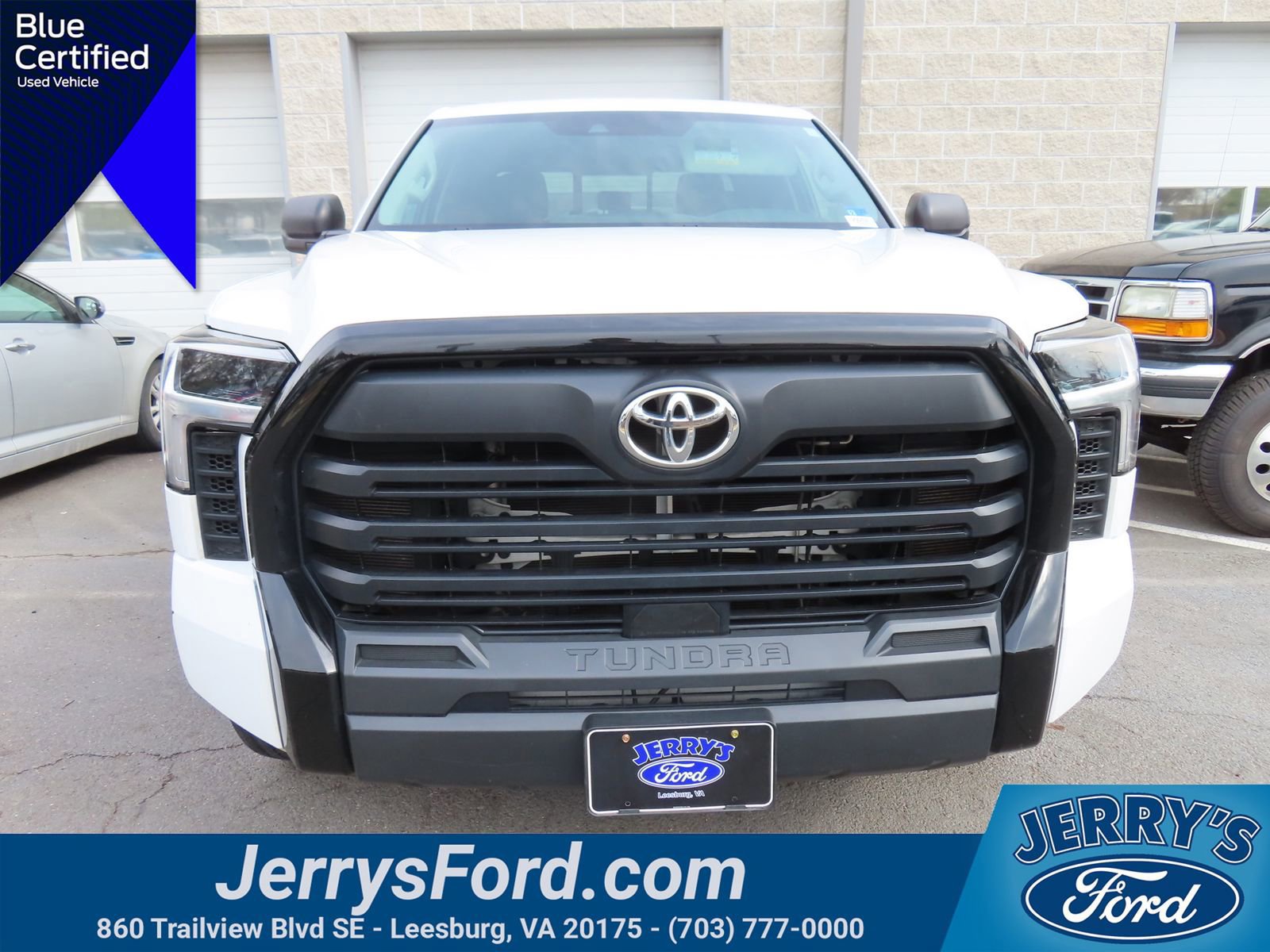 Used 2024 Toyota Tundra SR w/ SR Tow Package image 5