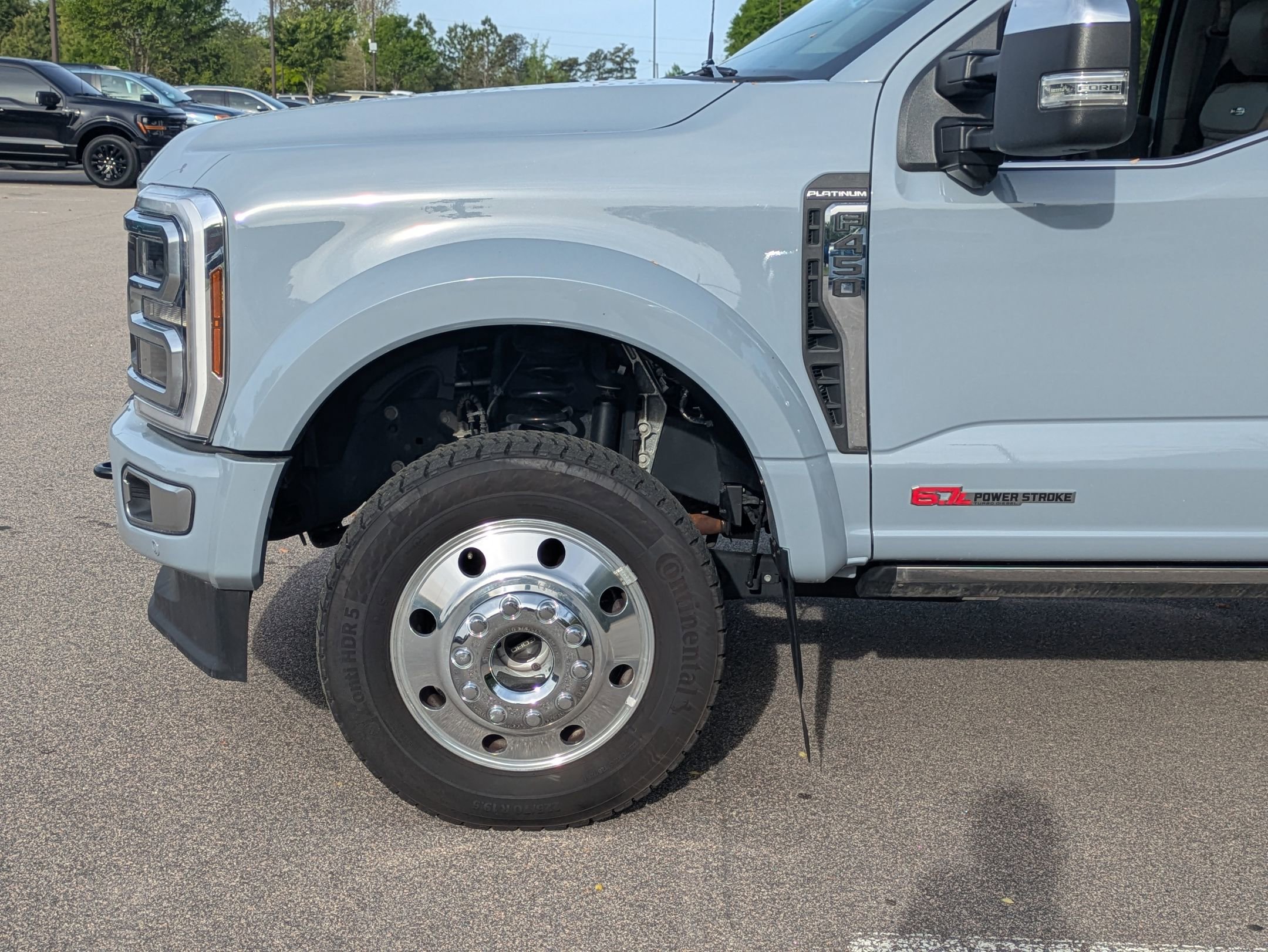 Certified 2025 Ford F450 Platinum w/ Platinum Plus Package AWD/4WD image 11