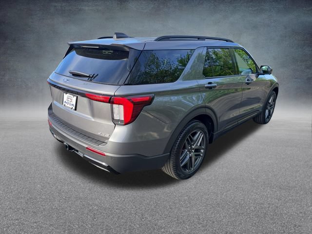 Certified 2025 Ford Explorer ST-Line w/ ST-Line Street Pack AWD/4WD image 8