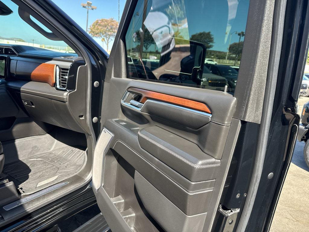 Used 2024 GMC Sierra 2500 Denali w/ Technology Package AWD/4WD image 25