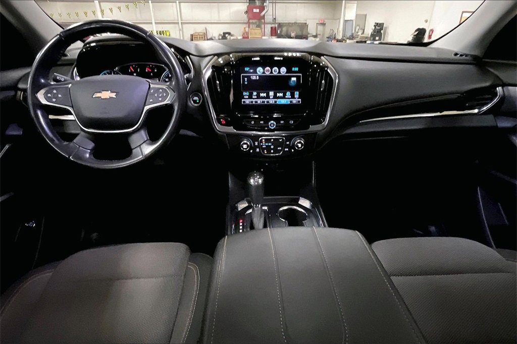Used 2018 Chevrolet Traverse LT image 14