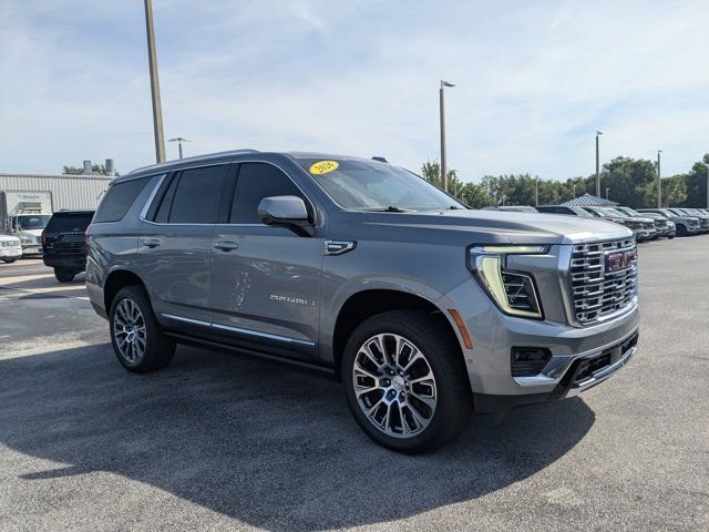 Used 2026 GMC Yukon Denali w/ Denali Reserve Package AWD/4WD image 3