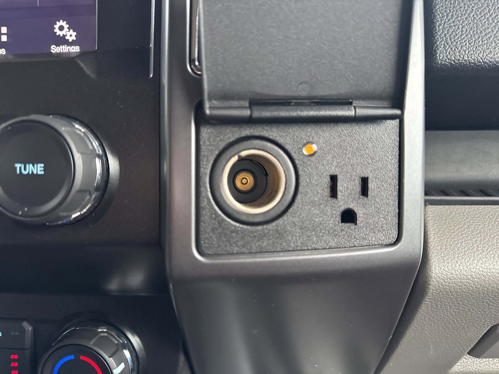 Certified 2019 Ford F150 XLT w/ Equipment Group 302A Luxury image 38