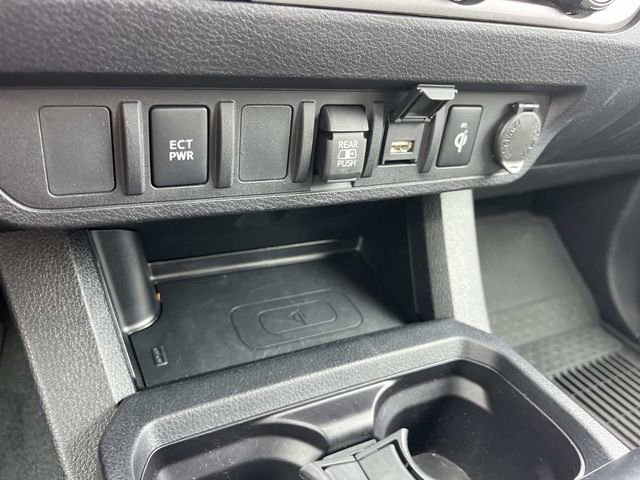 Used 2023 Toyota Tacoma TRD Off-Road AWD/4WD image 38