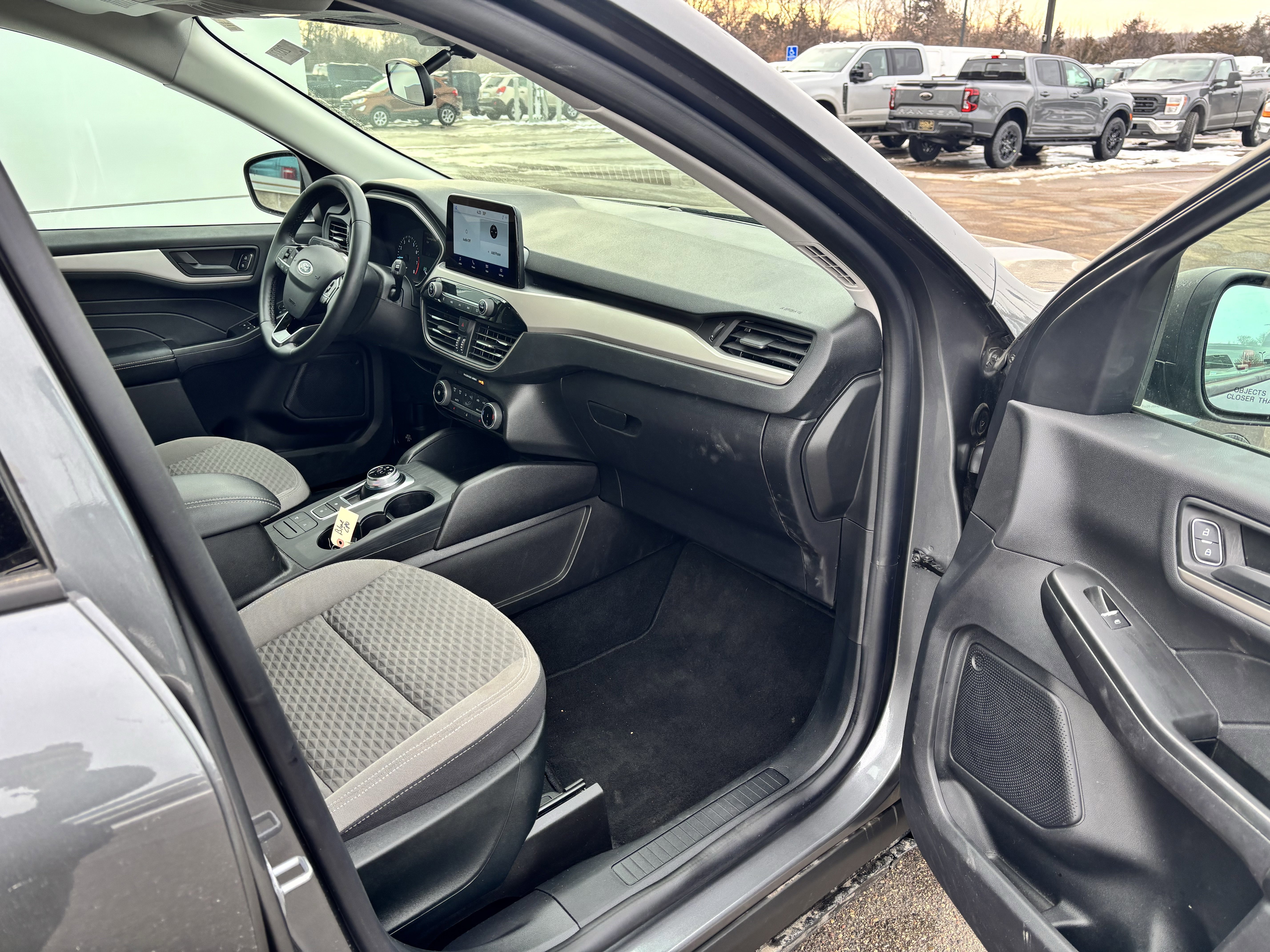 Certified 2022 Ford Escape SE w/ Cold Weather Package image 19