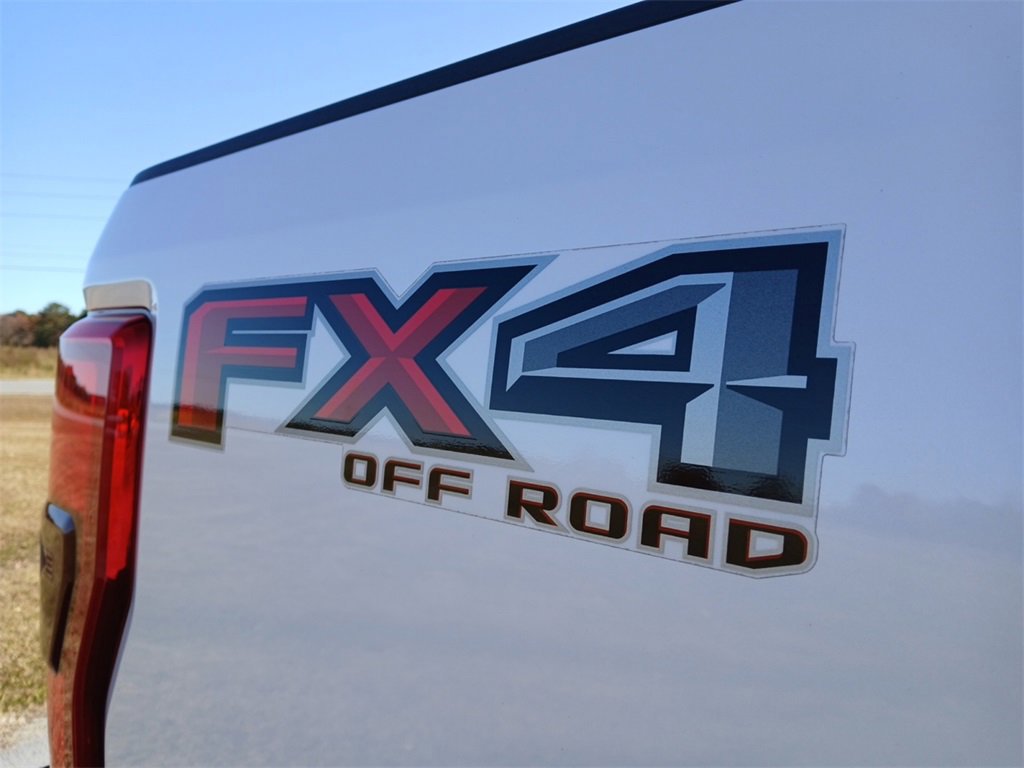 Certified 2019 Ford F250 Lariat w/ Chrome Package image 18