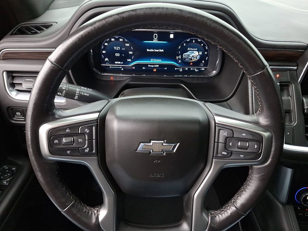 Used 2022 Chevrolet Suburban Z71 w/ Luxury Package image 23