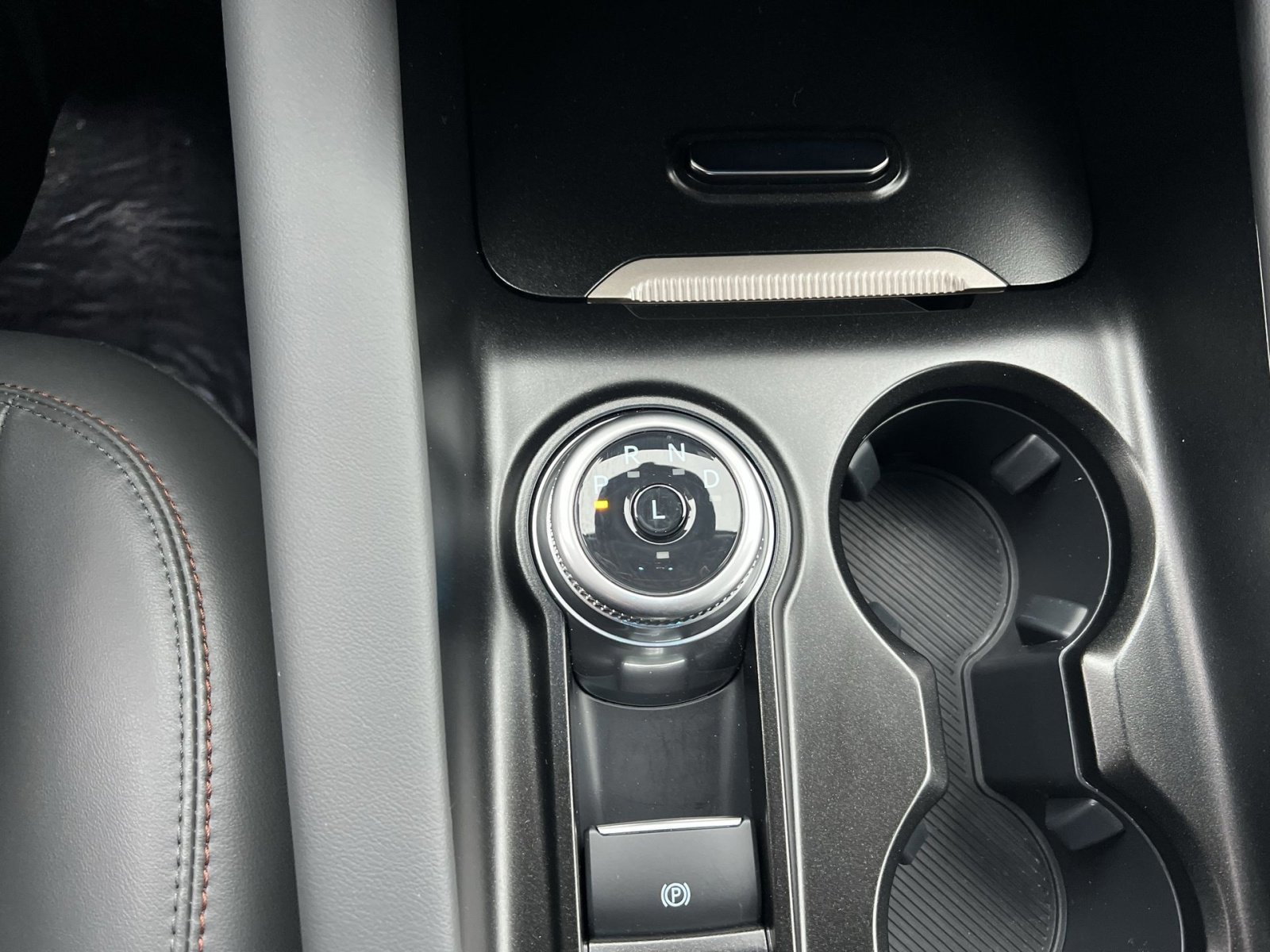 Certified 2025 Ford Explorer Active w/ Active Comfort Package image 22