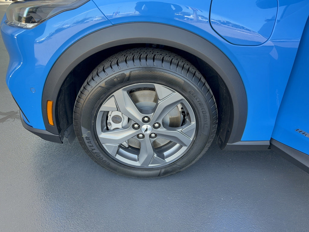 Certified 2022 Ford Mustang Mach-E Select w/ Comfort/Technology Package RWD image 34