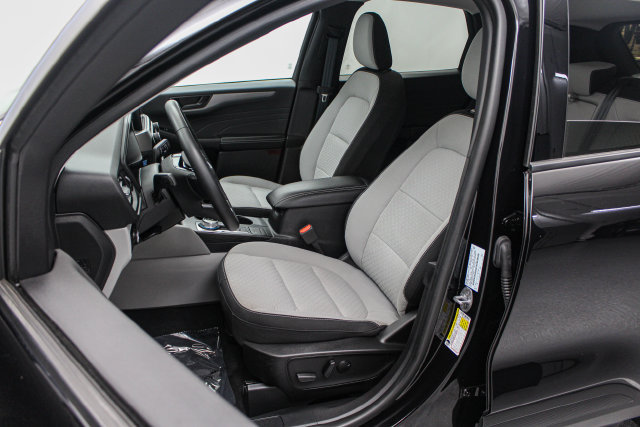 Certified 2023 Ford Escape Active AWD/4WD image 10
