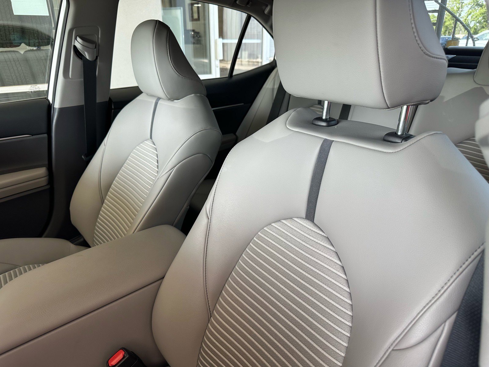 Used 2023 Toyota Camry SE w/ Convenience Package image 19