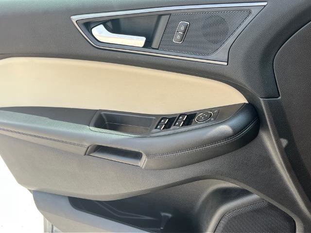 Certified 2024 Ford Edge SE image 16