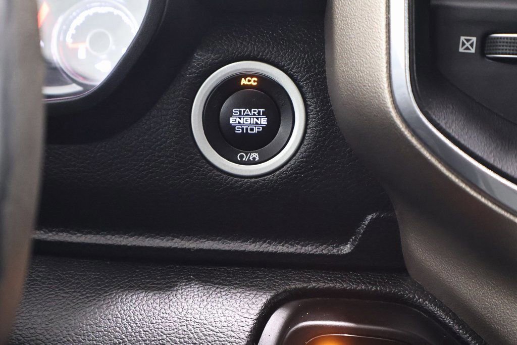 Used 2019 RAM 1500 Laramie image 32