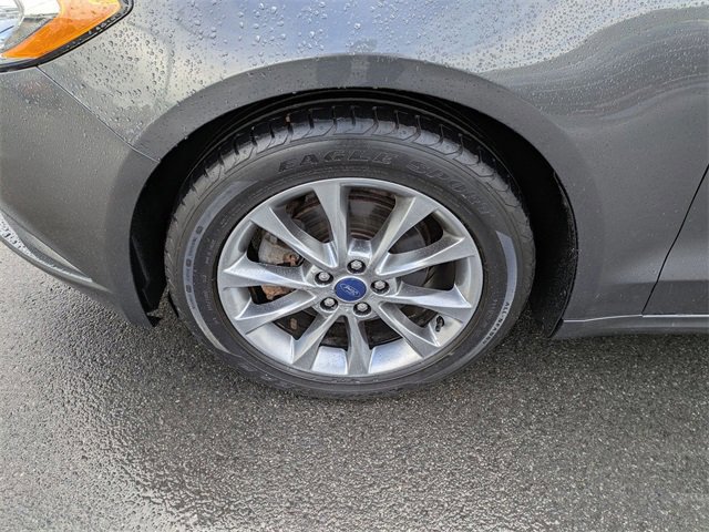 Certified 2017 Ford Fusion SE image 23