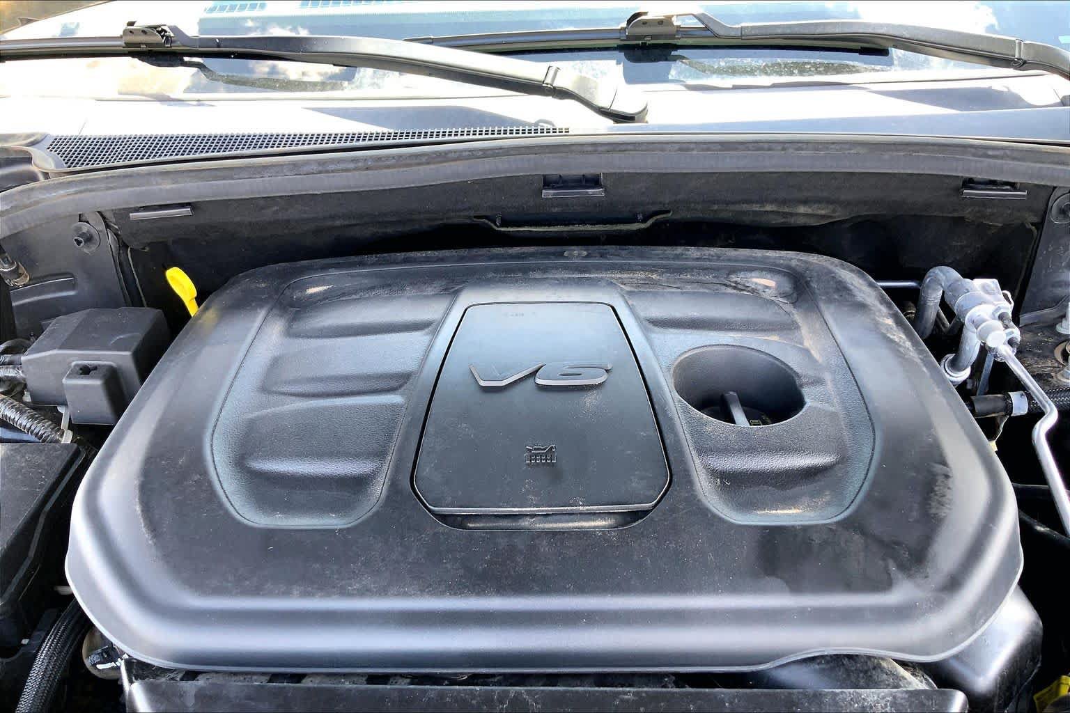 Used 2022 Jeep Grand Cherokee Laredo X RWD image 32