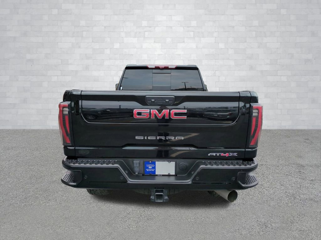 Used 2024 GMC Sierra 2500 AT4X image 4