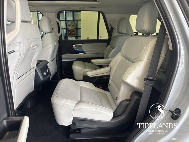 Certified 2025 Ford Expedition Platinum AWD/4WD image 30