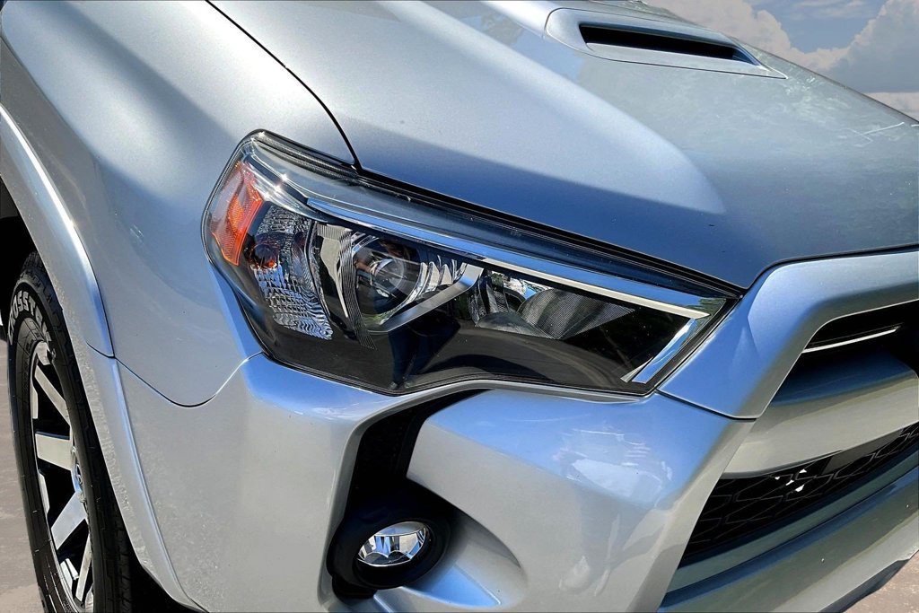 Used 2021 Toyota 4Runner TRD Off-Road AWD/4WD image 34