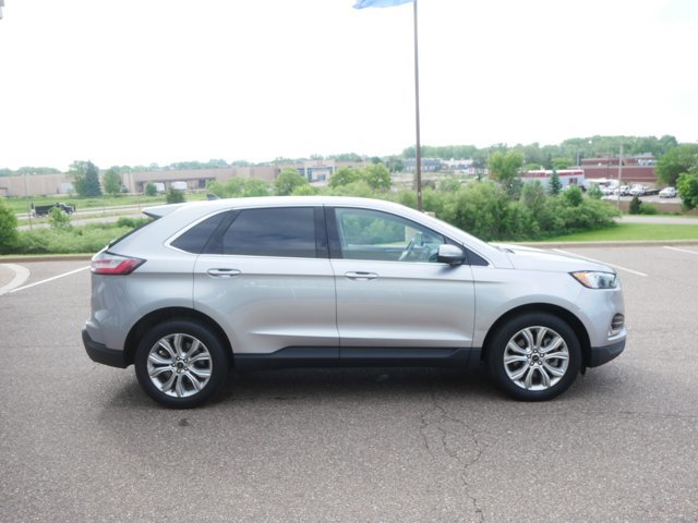 Certified 2023 Ford Edge Titanium AWD/4WD image 4