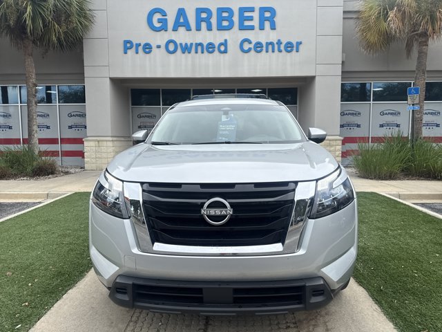 Used 2024 Nissan Pathfinder SV w/ Cargo Package FWD image 9