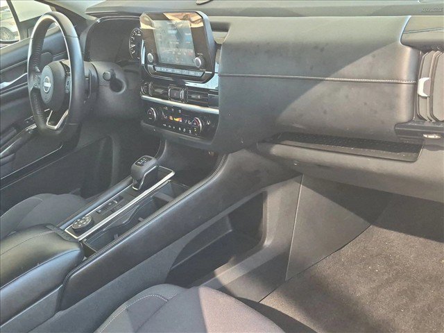 Used 2022 Nissan Pathfinder SV AWD/4WD image 21