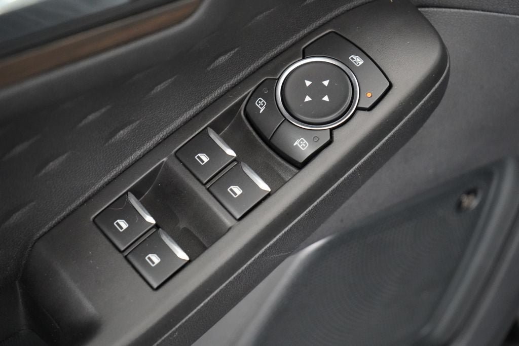 Certified 2020 Ford Escape Titanium AWD/4WD image 27