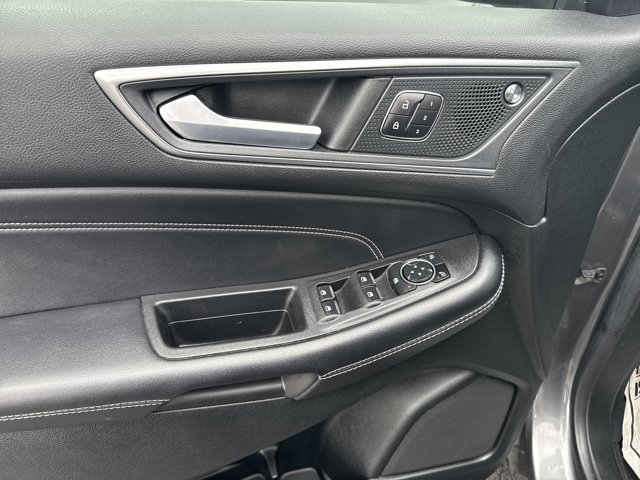 Certified 2023 Ford Edge Titanium AWD/4WD image 16