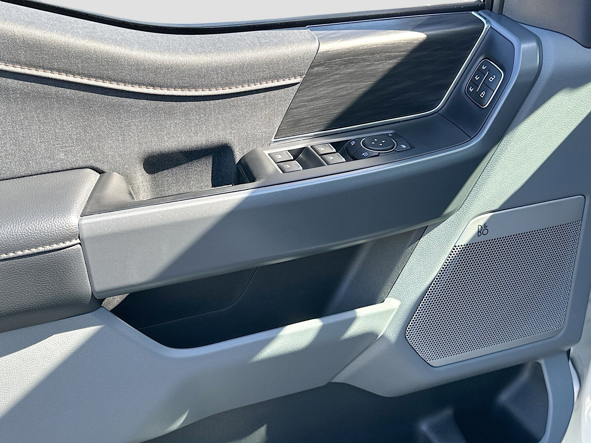 Certified 2024 Ford F150 Lariat w/ Tow/Haul Package image 18