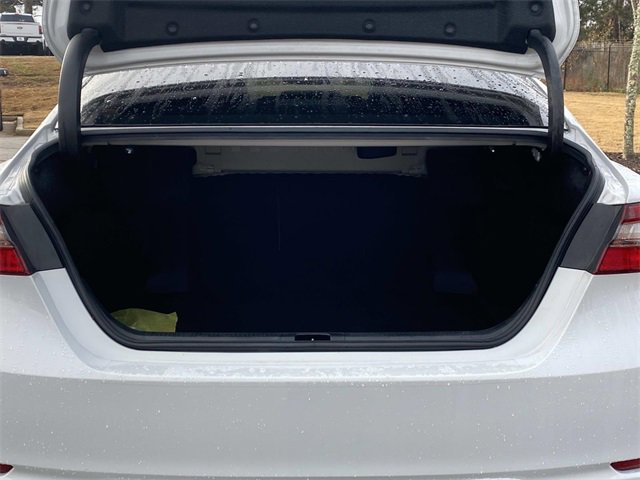 Used 2023 Toyota Camry SE image 14