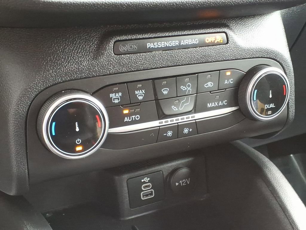 Certified 2025 Ford Escape ST-Line AWD/4WD image 21