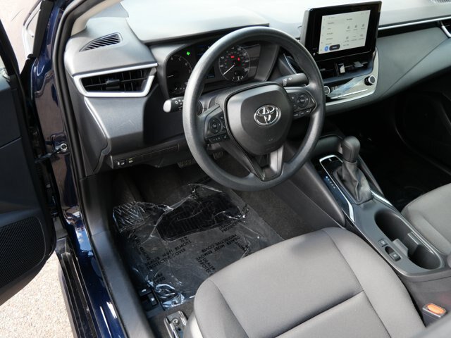 Used 2025 Toyota Corolla LE FWD image 11