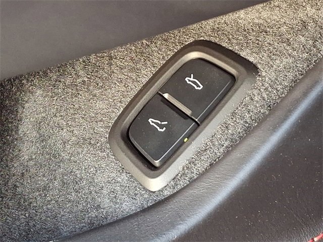 Used 2022 Chevrolet Corvette Stingray Premium Cpe w/ Z51 Performance Package image 27