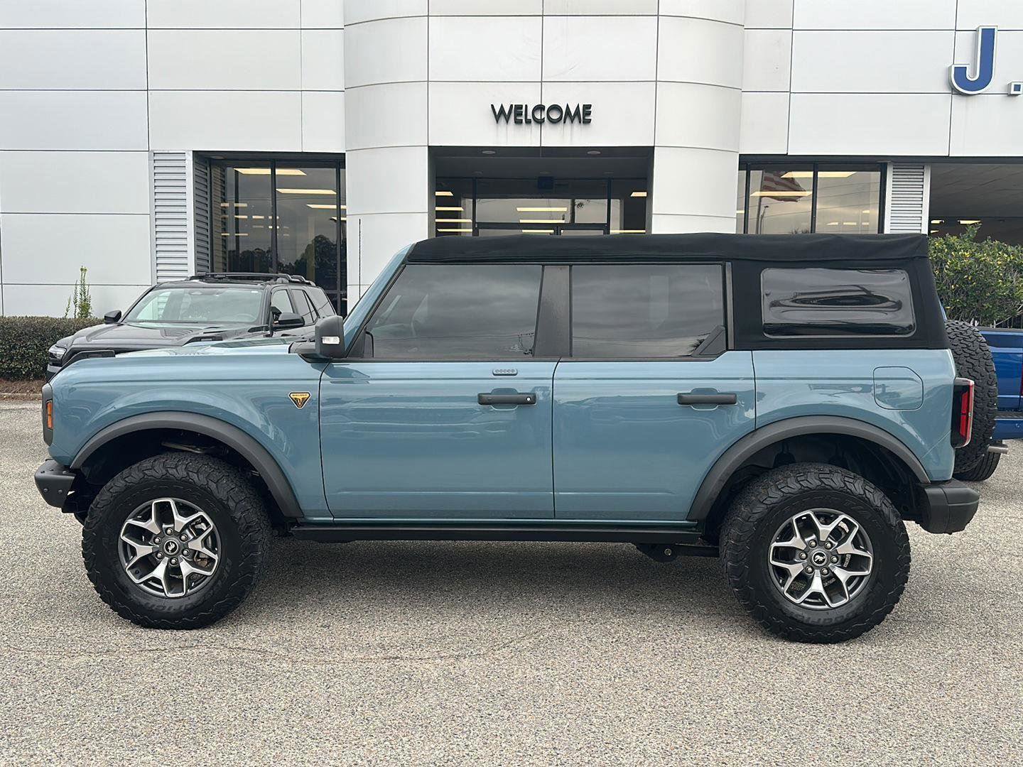 Certified 2022 Ford Bronco Badlands AWD/4WD image 6