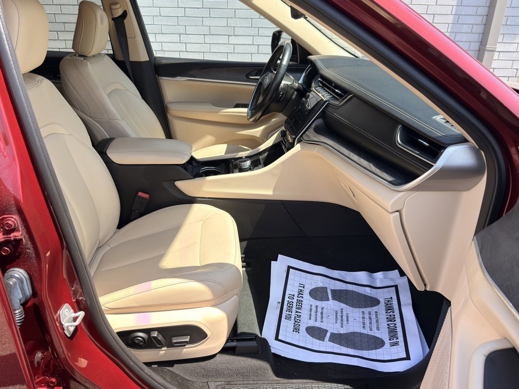 Used 2021 Jeep Grand Cherokee L Limited image 19