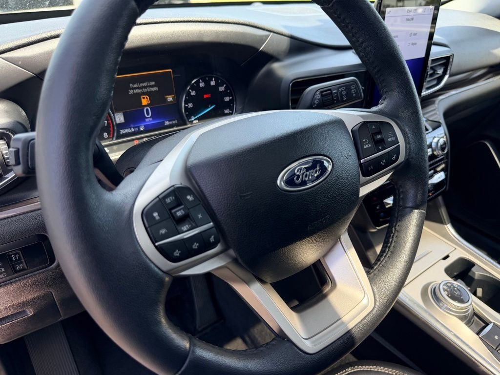 Certified 2023 Ford Explorer Limited w/ Limited Technology Package AWD/4WD image 26