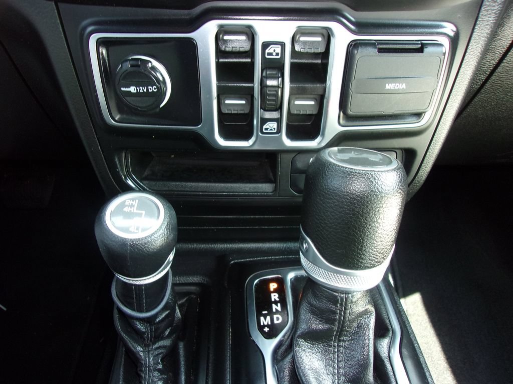 Used 2022 Jeep Wrangler Unlimited Sport AWD/4WD image 18