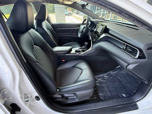 Used 2022 Toyota Camry SE FWD image 18