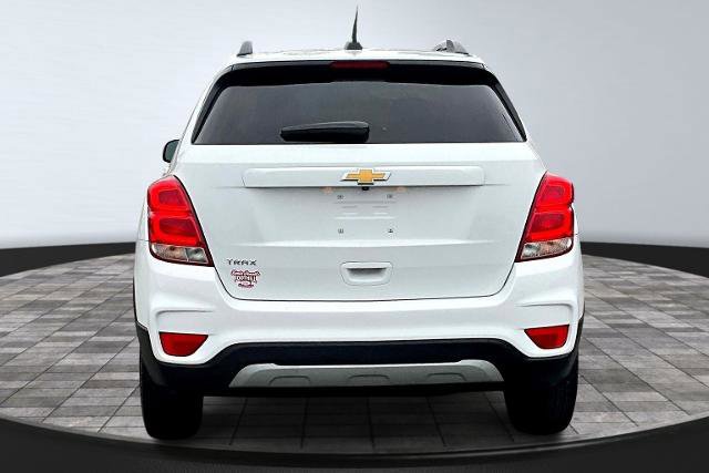 Used 2022 Chevrolet Trax LT w/ LT Convenience Package image 5