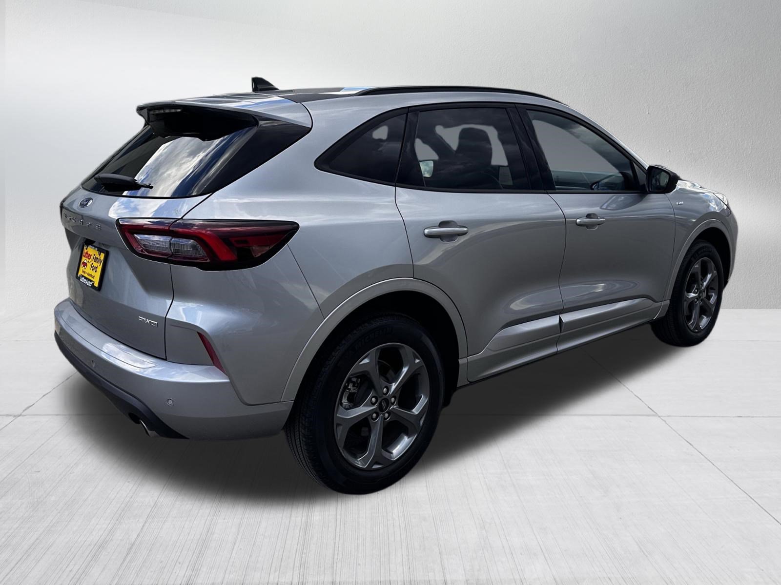 Certified 2024 Ford Escape ST-Line w/ Tech Pack #1 AWD/4WD image 7