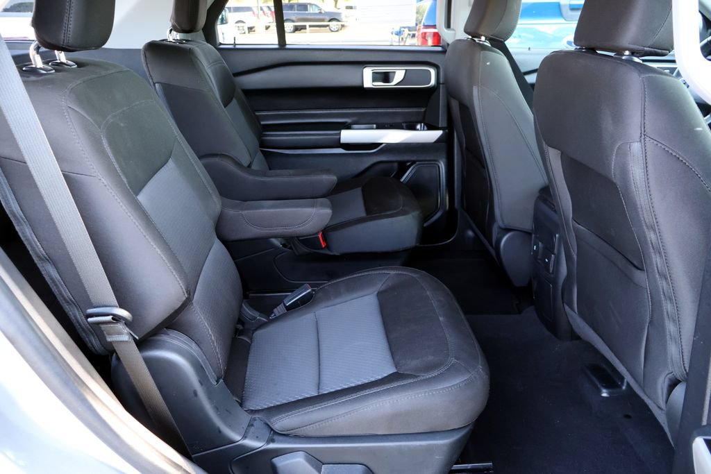 Certified 2024 Ford Explorer XLT RWD image 23