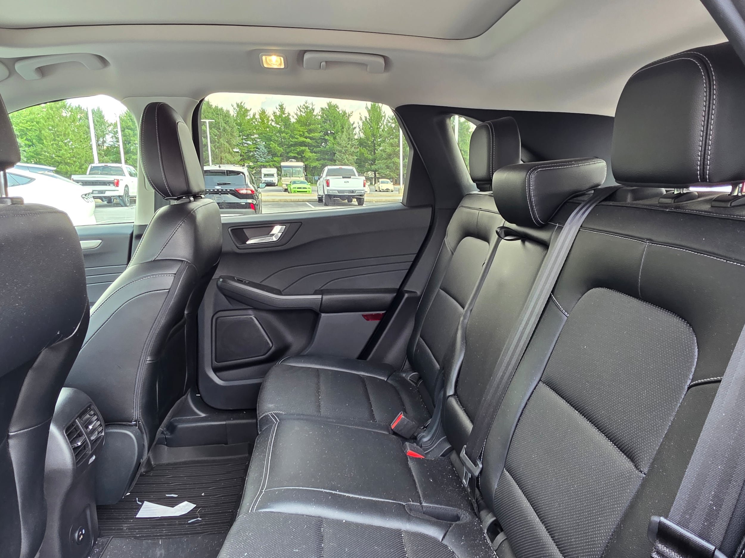 Certified 2022 Ford Escape SEL AWD/4WD image 10