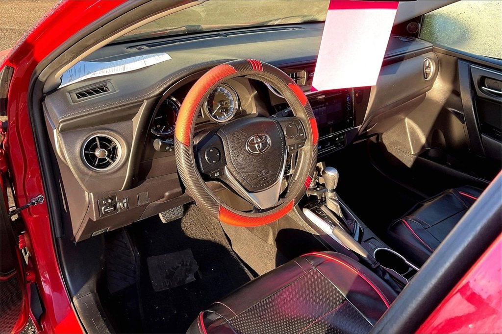 Used 2019 Toyota Corolla LE image 7