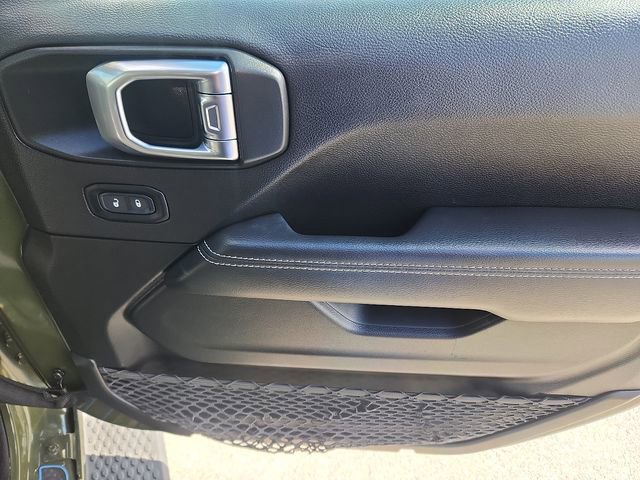 Used 2023 Jeep Wrangler Unlimited Sahara w/ Dual Top Group image 33