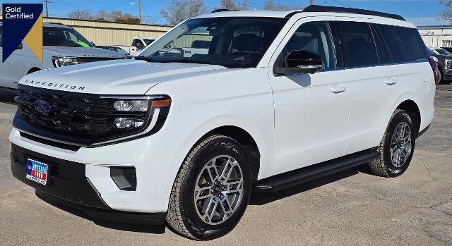 Certified 2025 Ford Expedition Active AWD/4WD image 1