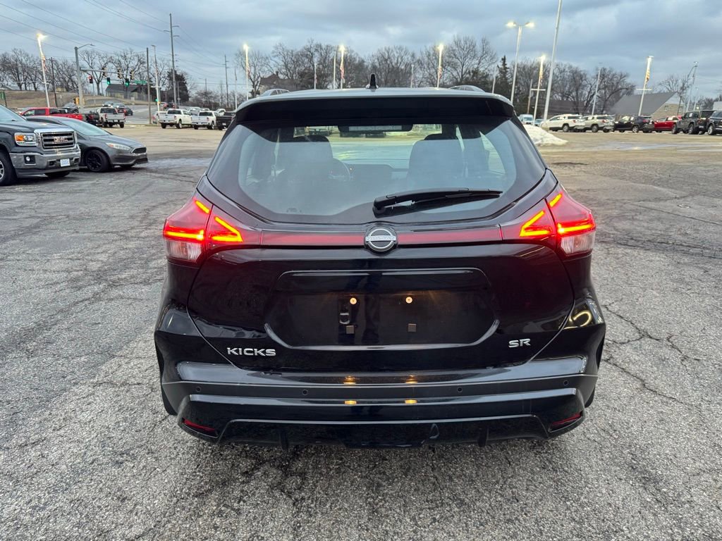 Used 2024 Nissan Kicks SR image 4