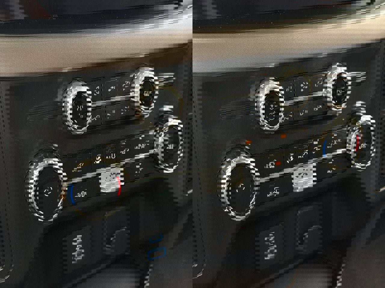 Certified 2024 Ford F150 XLT RWD image 19