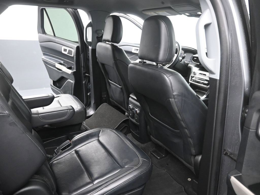 Certified 2021 Ford Explorer XLT w/ Equipment Group 202A image 12