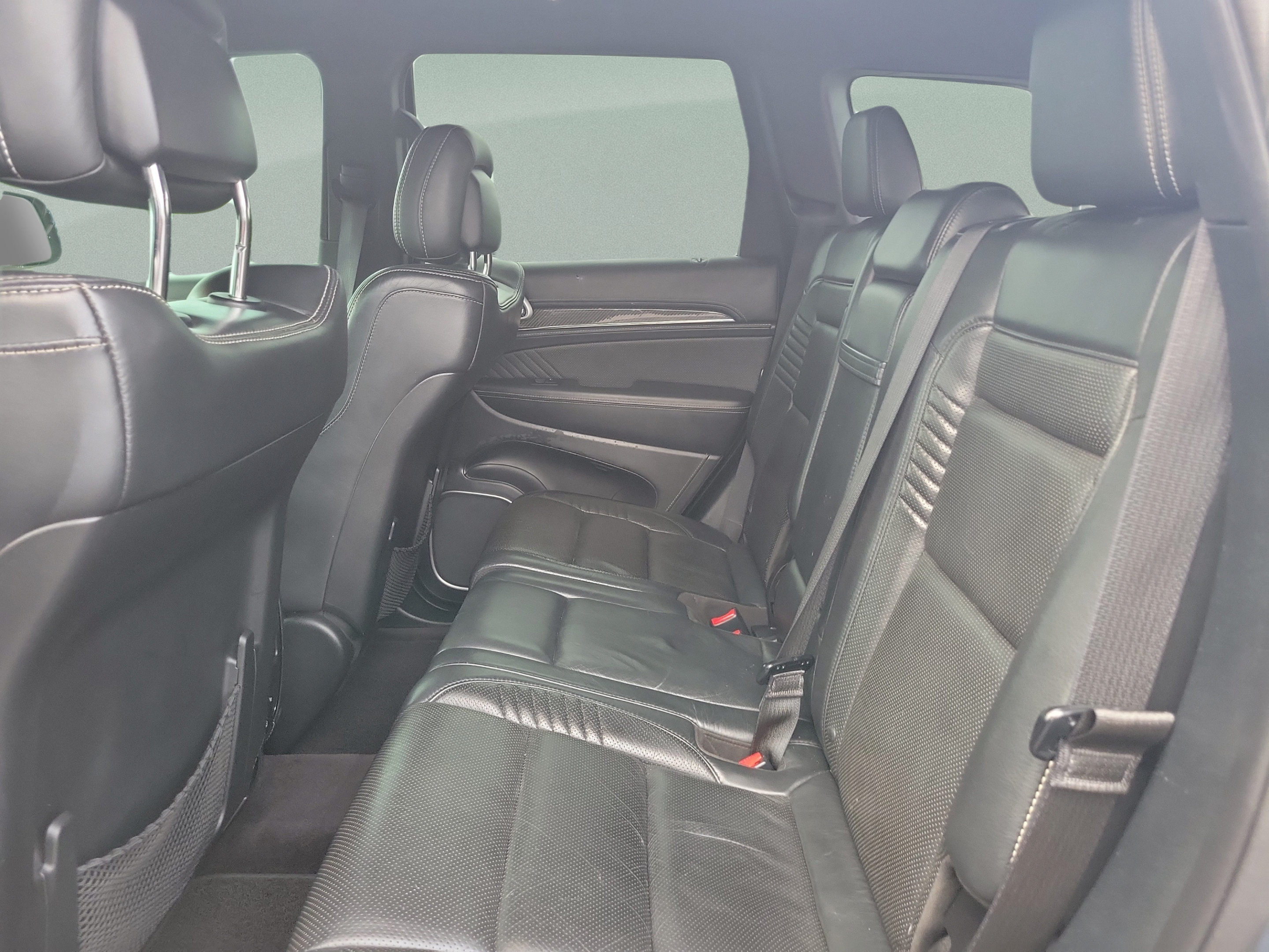 Used 2017 Jeep Grand Cherokee SRT AWD/4WD image 9